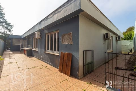 Image 25 - 229990